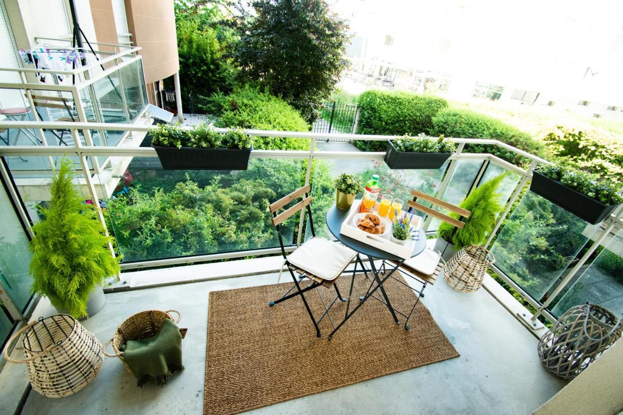 Studio Charmant Cergy Le Haut Au Pied De La Gare ! Parking Prive ! Apartment Bagian luar foto
