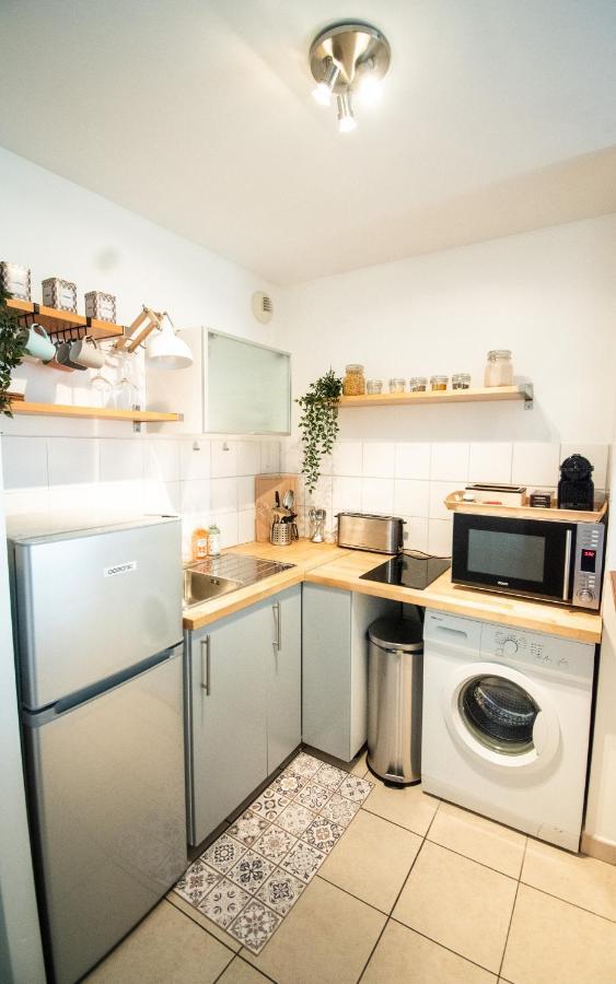 Studio Charmant Cergy Le Haut Au Pied De La Gare ! Parking Prive ! Apartment Bagian luar foto