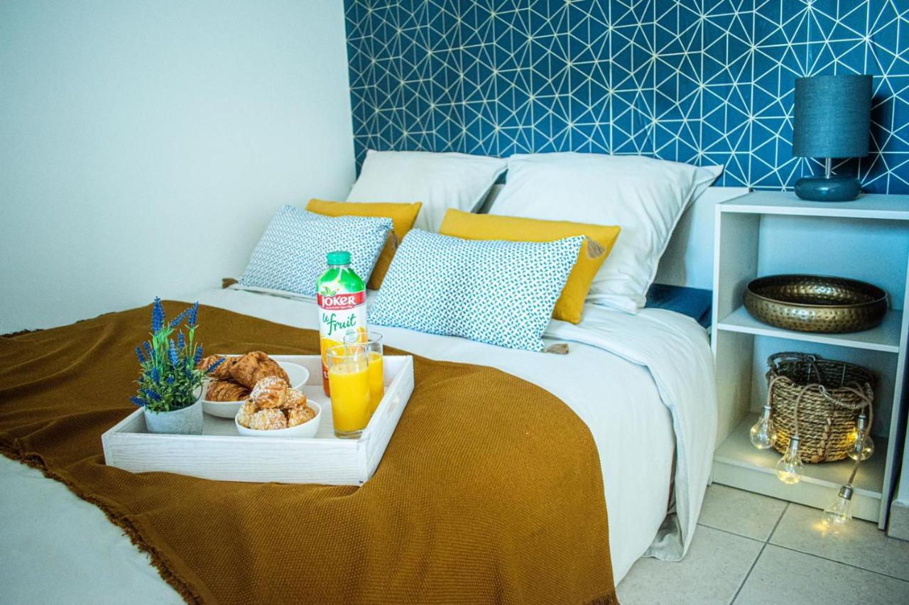 Studio Charmant Cergy Le Haut Au Pied De La Gare ! Parking Prive ! Apartment Bagian luar foto