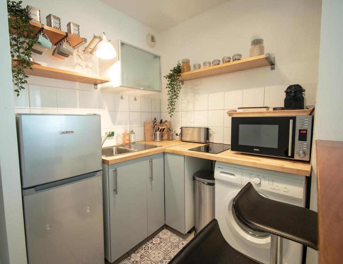 Studio Charmant Cergy Le Haut Au Pied De La Gare ! Parking Prive ! Apartment Bagian luar foto